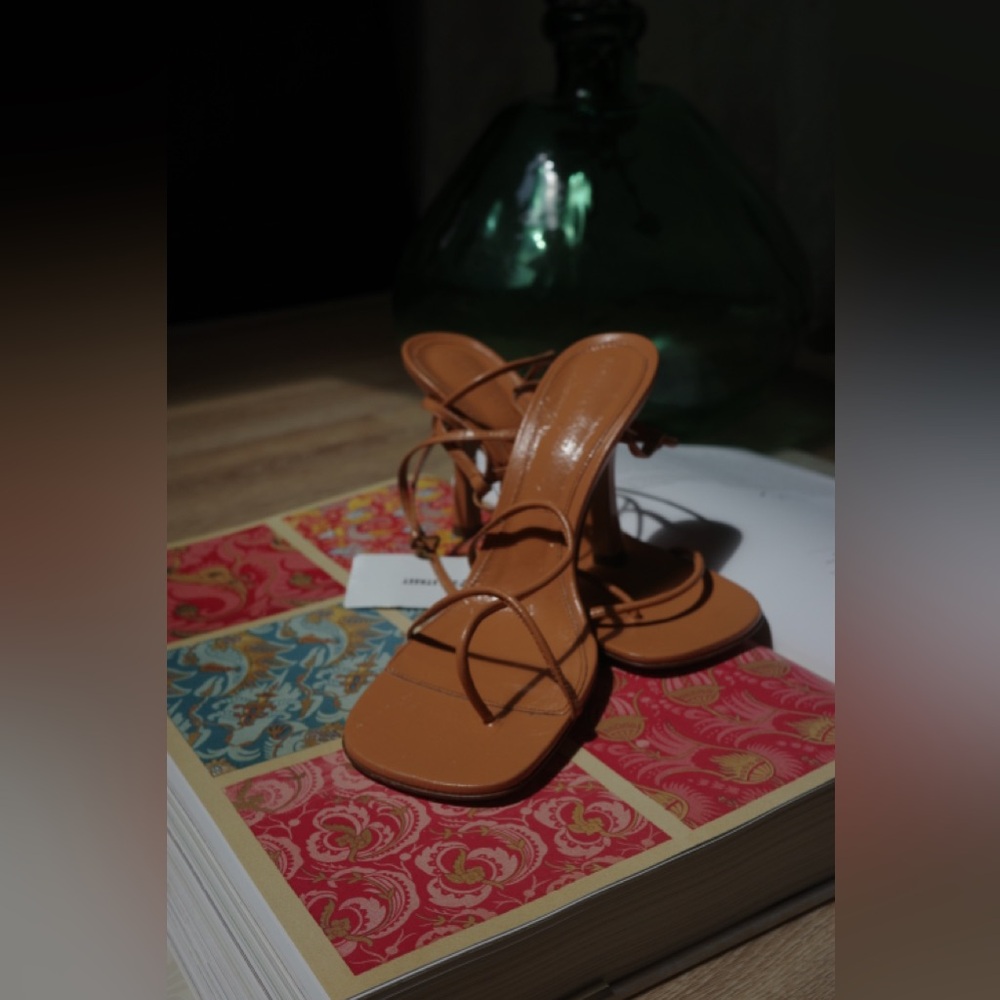 BOTTEGA Veneta brown hottest Sandals size 38/5 8.5 - Picture 3 of 7